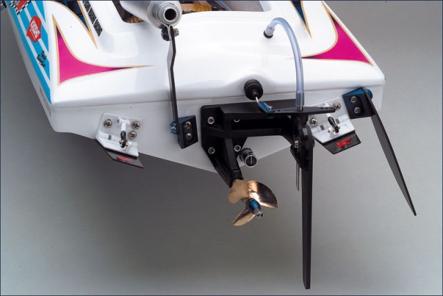 FMR 21 V RACING BOAT 41471 - Image 2