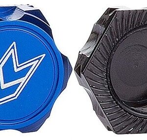 Louise RC  1/8 Scale Alu Closed Wheel Nut / Blue  - M12*1.25    L-T227B